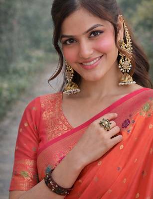 Orange silk blend banarasi saree with unstitched blouse piece 2