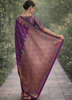 Wine silk blend banarasi saree with unstitched blouse piece 4