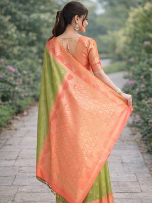 Mehendi silk blend banarasi saree with unstitched blouse piece 4