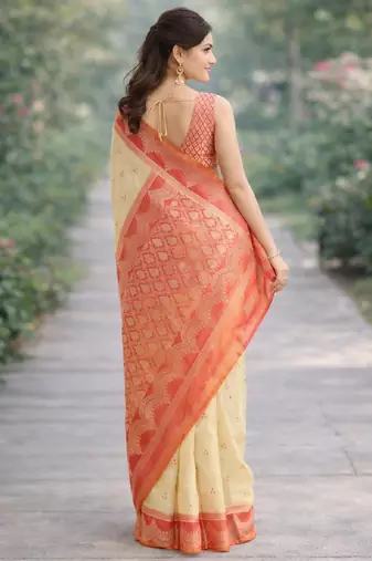 Cream silk blend banarasi saree with unstitched blouse piece
