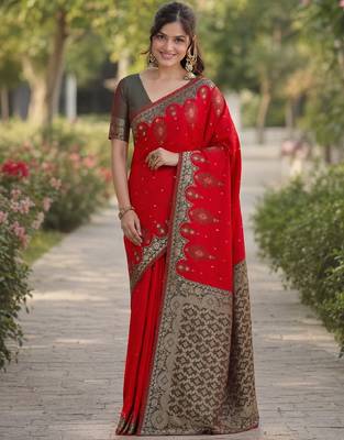 Red silk blend banarasi saree with unstitched blouse piece 2