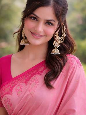 Pink silk blend banarasi saree with unstitched blouse piece 2