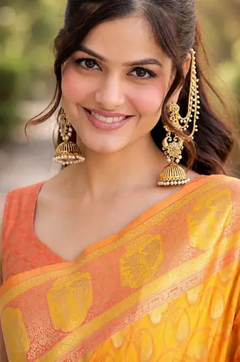 Yellow silk blend banarasi saree with unstitched blouse piece