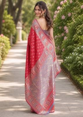 Pink silk blend banarasi saree with unstitched blouse piece 3