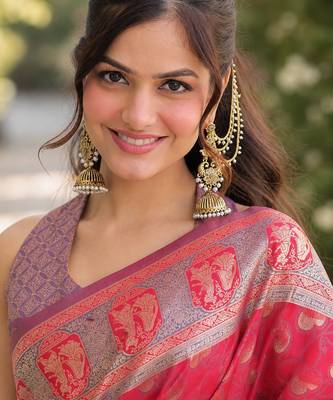 Pink silk blend banarasi saree with unstitched blouse piece 4