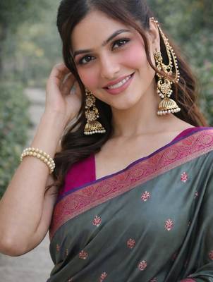 Sea green silk blend banarasi saree with unstitched blouse piece 2