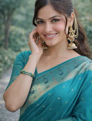 Rama silk blend banarasi saree with unstitched blouse piece 2