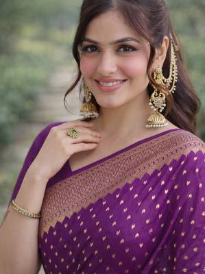 Wine silk blend banarasi saree with unstitched blouse piece 2