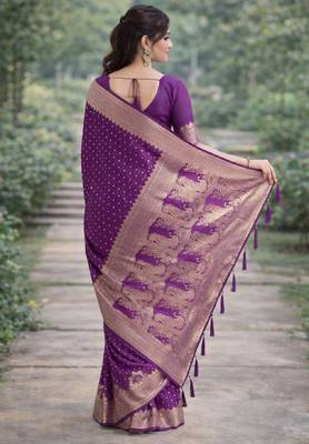 Wine silk blend banarasi saree with unstitched blouse piece 4