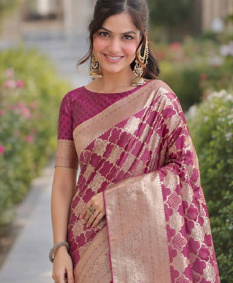 Onion soft silk banarasi jacuard work designer party wear saree with unstitched blouse piece