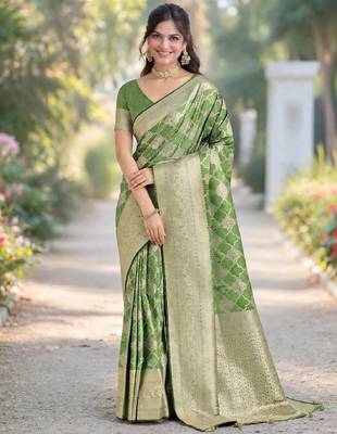 Mehendi silk blend banarasi saree with unstitched blouse piece 4