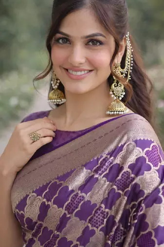 Purple silk blend banarasi saree with unstitched blouse piece