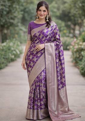 Purple silk blend banarasi saree with unstitched blouse piece 3