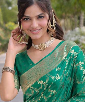 Rama silk blend banarasi saree with unstitched blouse piece 2