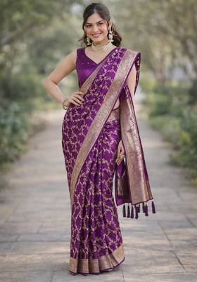 Wine silk blend banarasi saree with unstitched blouse piece 3