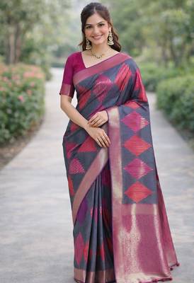 Teal green silk blend banarasi saree with unstitched blouse piece 3