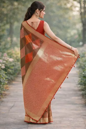 Green silk blend banarasi saree with unstitched blouse piece