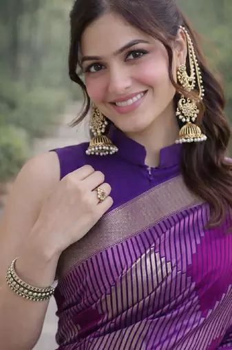 Purple silk blend banarasi saree with unstitched blouse piece
