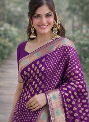 Wine silk blend banarasi saree with unstitched blouse piece 1