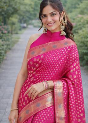 Pink silk blend banarasi saree with unstitched blouse piece 1
