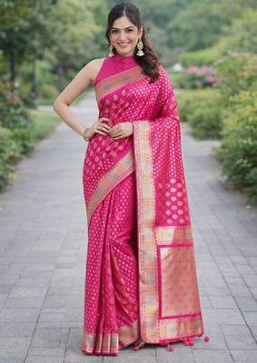 Pink silk blend banarasi saree with unstitched blouse piece 3