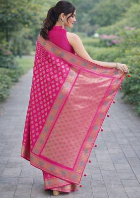 Pink silk blend banarasi saree with unstitched blouse piece 4