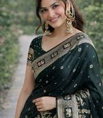 Green silk blend banarasi saree with unstitched blouse piece