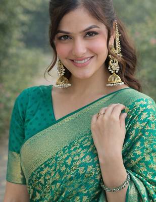 Teal green silk blend banarasi saree with unstitched blouse piece 2