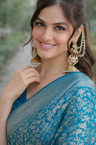 Rama soft silk banarasi jacuard work designer party wear saree with unstitched blouse piece