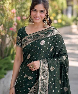Green silk blend banarasi saree with unstitched blouse piece 1