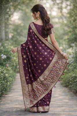 Wine silk blend banarasi saree with unstitched blouse piece 4