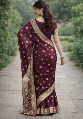 Maroon silk blend banarasi saree with unstitched blouse piece 4