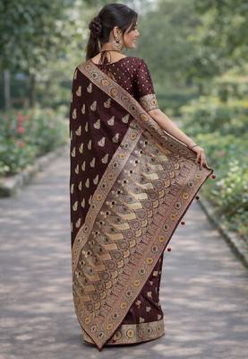 Maroon silk blend banarasi saree with unstitched blouse piece 4