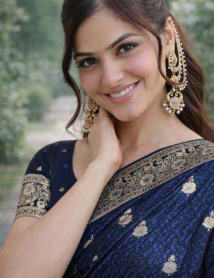 Blue silk blend banarasi saree with unstitched blouse piece 2