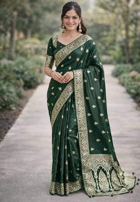 Green silk blend banarasi saree with unstitched blouse piece 3