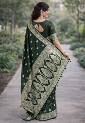 Green silk blend banarasi saree with unstitched blouse piece 4