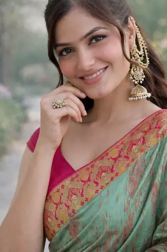 Rama silk blend banarasi saree with unstitched blouse piece