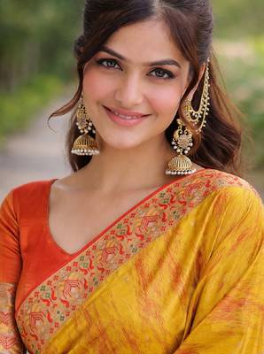 Yellow silk blend banarasi saree with unstitched blouse piece 2