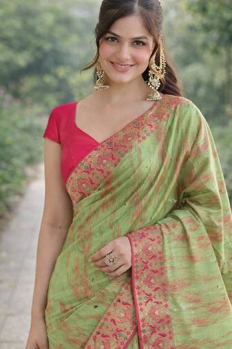 Pista soft silk blend banarasi jacuard work designer party wear saree with unstitched blouse piece