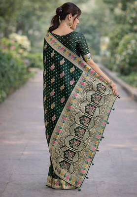 Green silk blend banarasi saree with unstitched blouse piece 4