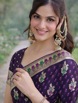 Plum silk blend banarasi saree with unstitched blouse piece 2