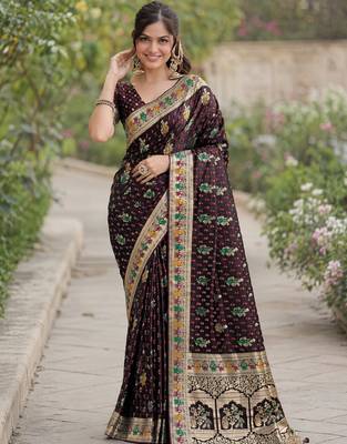 Maroon silk blend banarasi saree with unstitched blouse piece 3