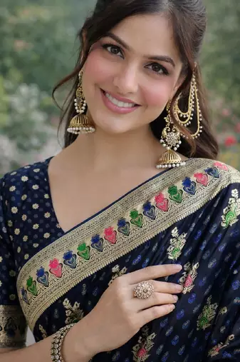 Blue silk blend banarasi saree with unstitched blouse piece