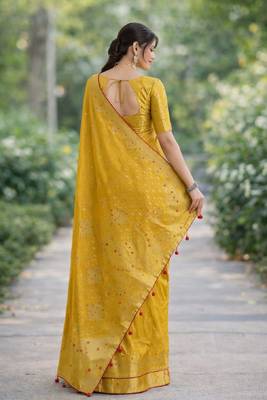 Yellow silk blend banarasi saree with unstitched blouse piece 4