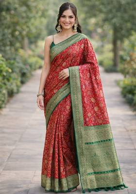 Red silk blend banarasi saree with unstitched blouse piece 3