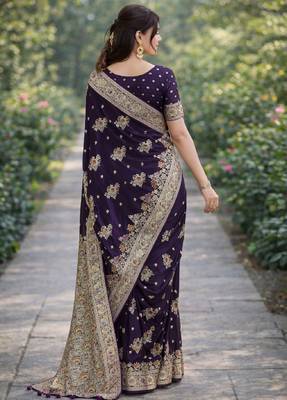 Plum silk blend banarasi saree with unstitched blouse piece 4