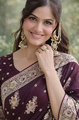 Wine silk blend banarasi saree with unstitched blouse piece