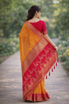 Masturd yellow silk blend banarasi saree with unstitched blouse piece 4