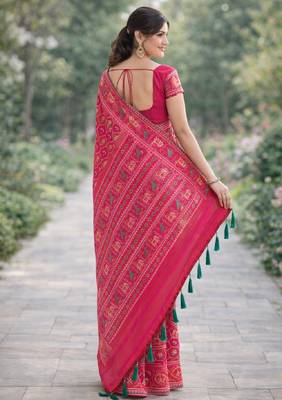 Pink silk blend banarasi saree with unstitched blouse piece 4