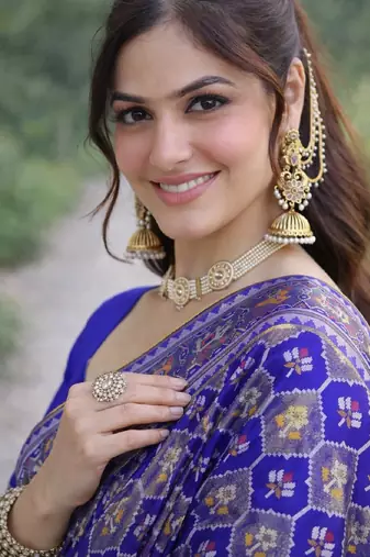 Royal blue silk blend banarasi saree with unstitched blouse piece